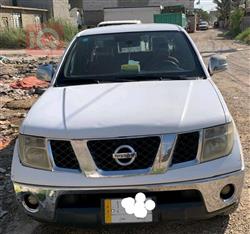 نیسان نەڤارا